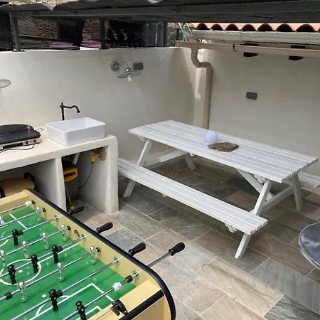 Casa Di L'isai 6 Personnes Nyaraló